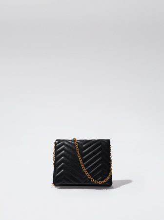 Parfois tiene el bolso acolchado tipo Chanel rebajadísimo